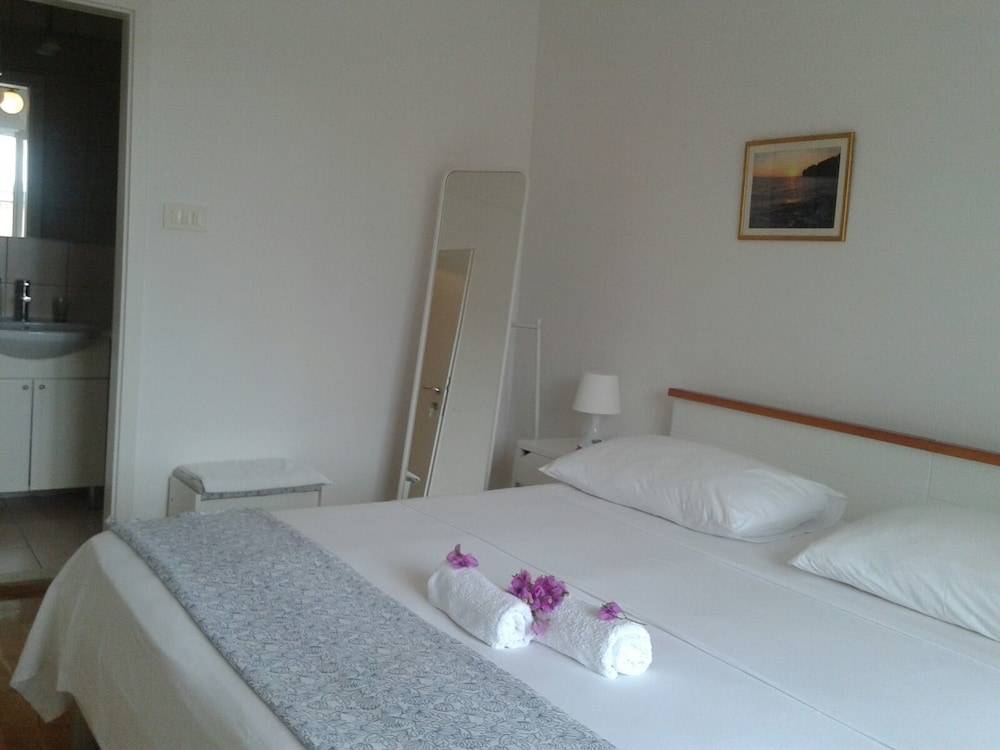 Guest house Lana 2
