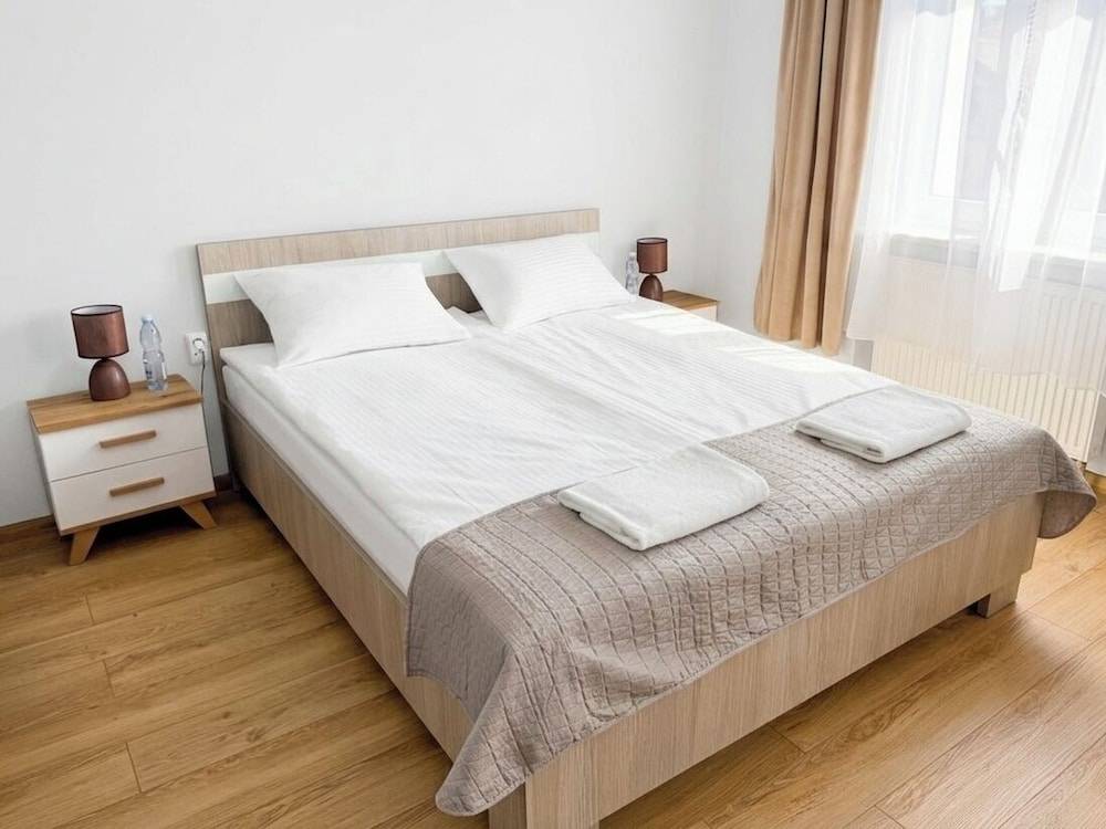 Astral - private rooms close to Airport & PTAK EXPO 1