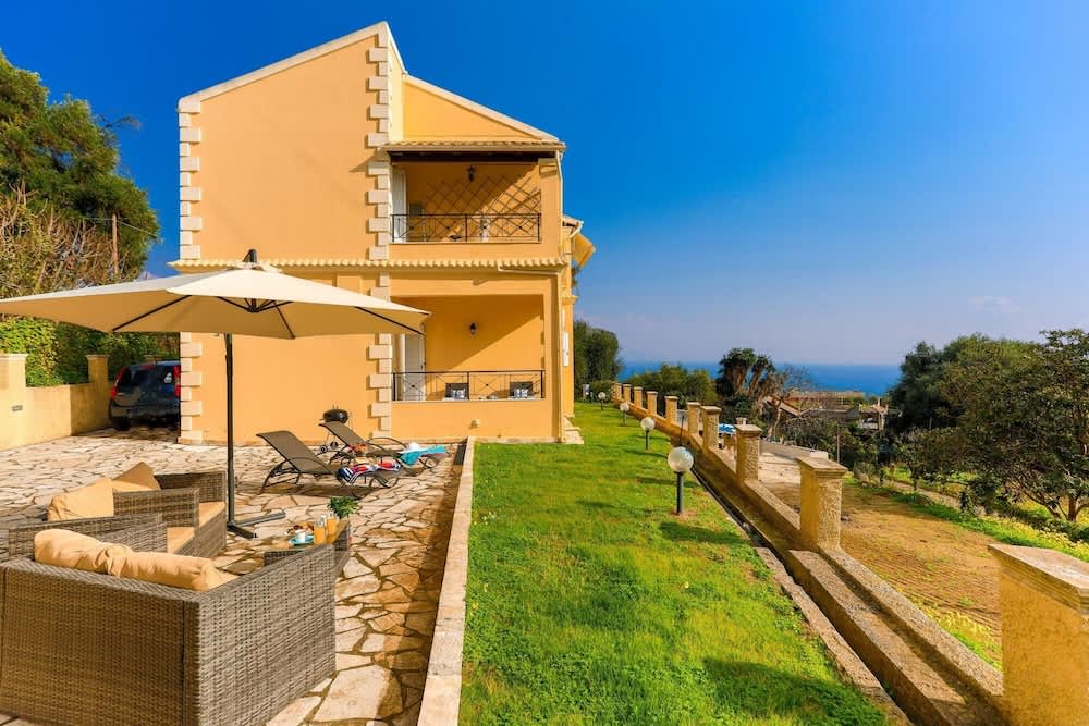 Hotel Perama 1