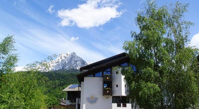 Hotel Castel Pietra 2