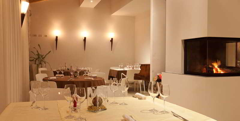 VELANERA Hotel & Restaurant 2