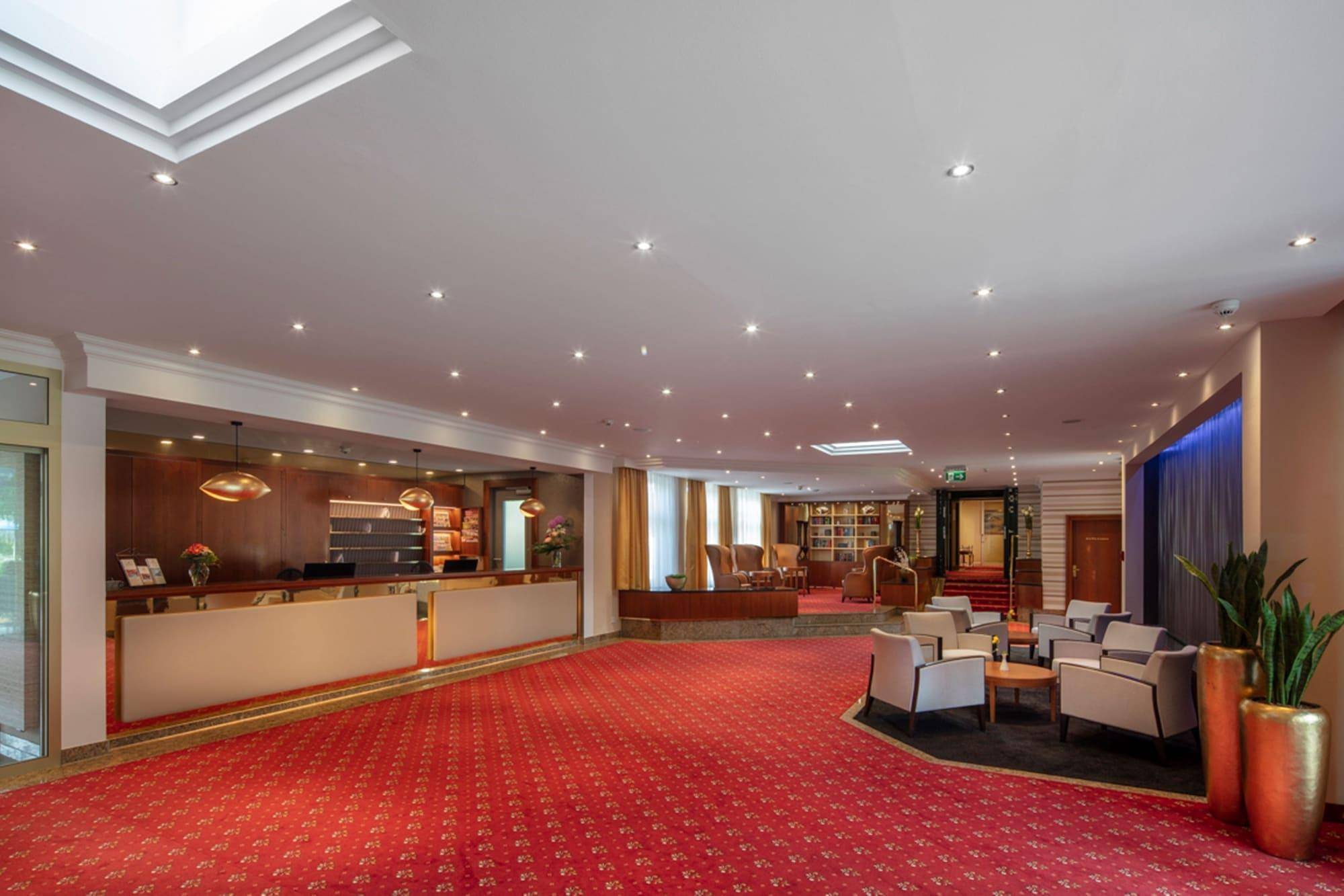 Hotel Schweizer Hof Thermal und Vital Resort 2