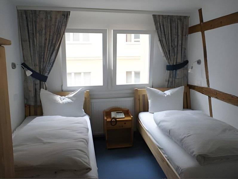 Hotel Gasthof Inselgraben garni 1