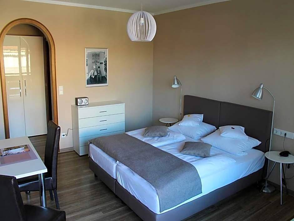 Hotel garni Bellevue 1