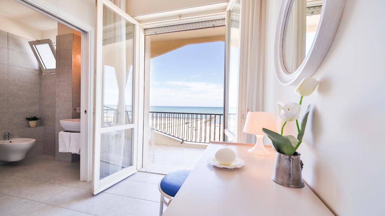 Hotel Ambasciatori Beach Front Breakfast e Brunch XXL fino alle 12 30 2