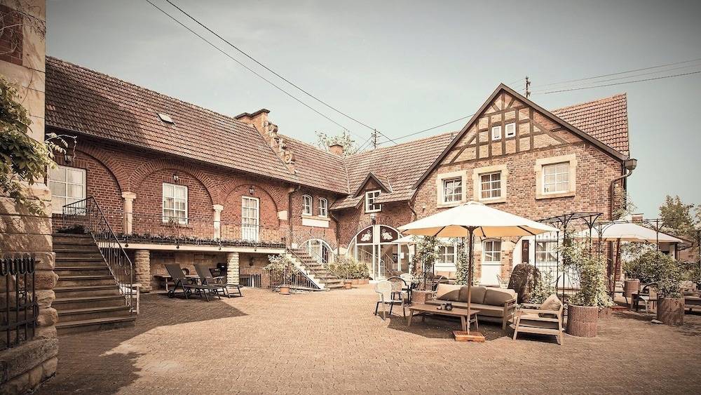 Landhotel Sonnenhof 1