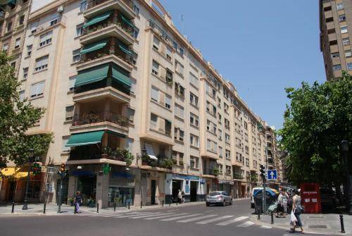 Apartamentos FV Flats Valencia - Mestalla 7 2