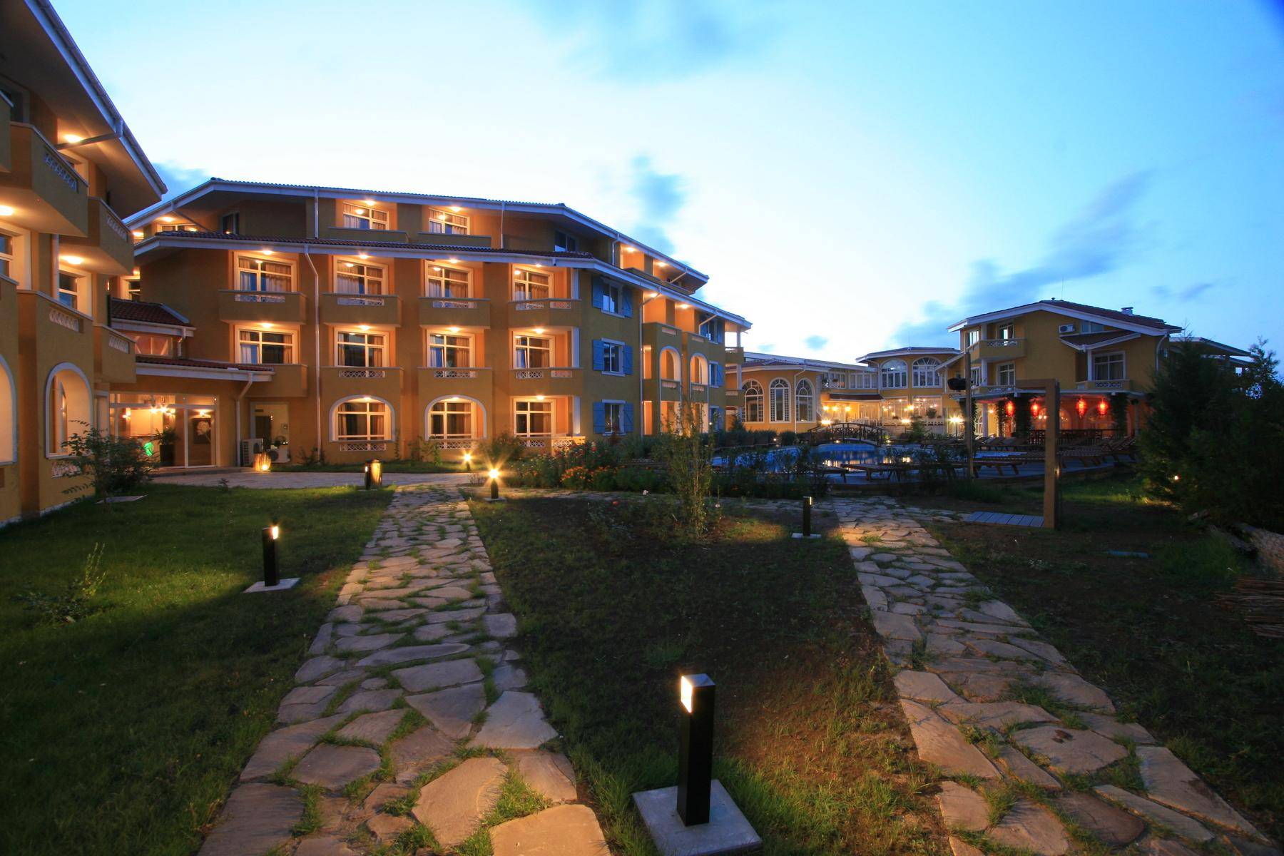 Blue Orange Beach Resort 2