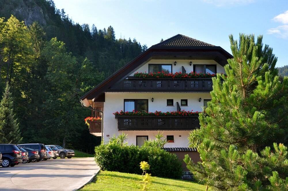 Nature Hotel Lukanc 1