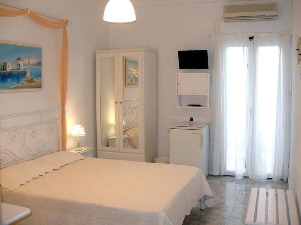 Arethousa 1