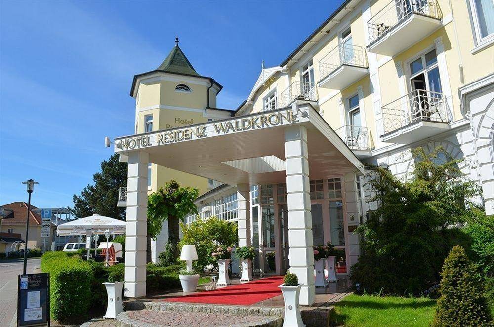 Ferienappartement und Economyzimmer Residenz Waldkrone 1