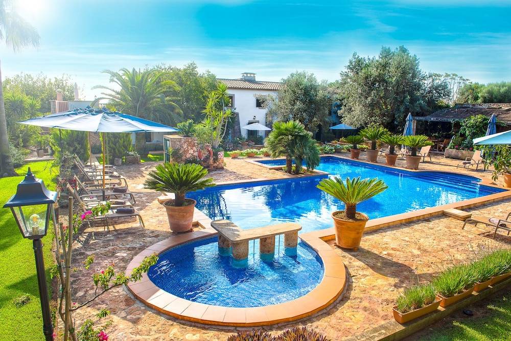 Agroturisme Fincahotel Can Bessol 1