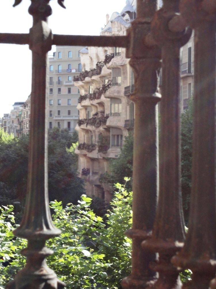 Claris Apartments 2