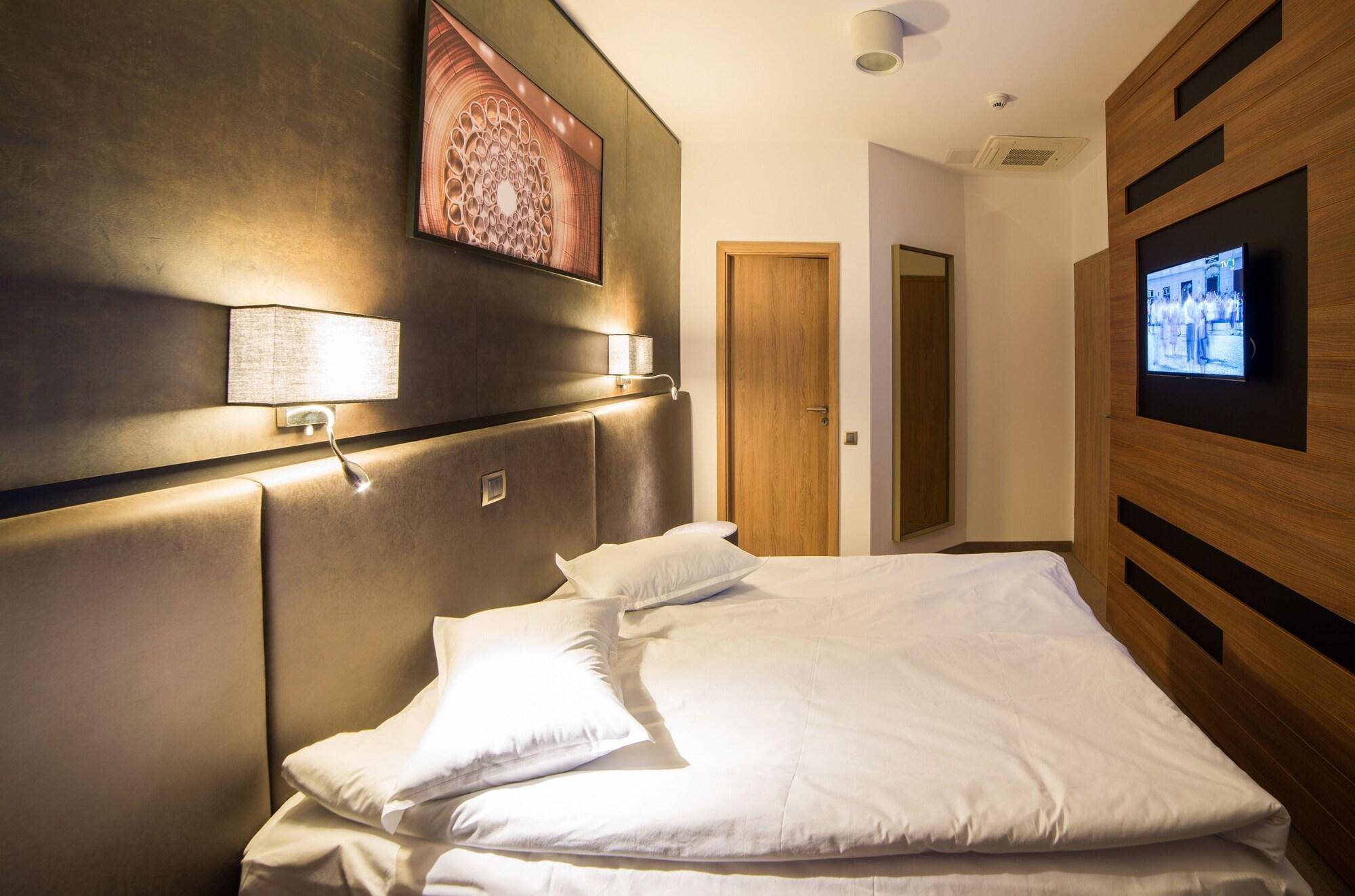 Hotel Lux Divina 1