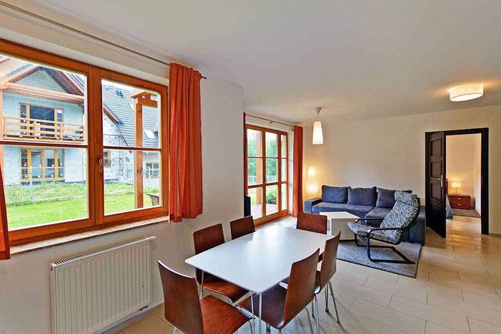 Wonder Home - Domki górskie z kominkami na kameralnym osiedlu - plac zabaw na terenie kompleksu 2