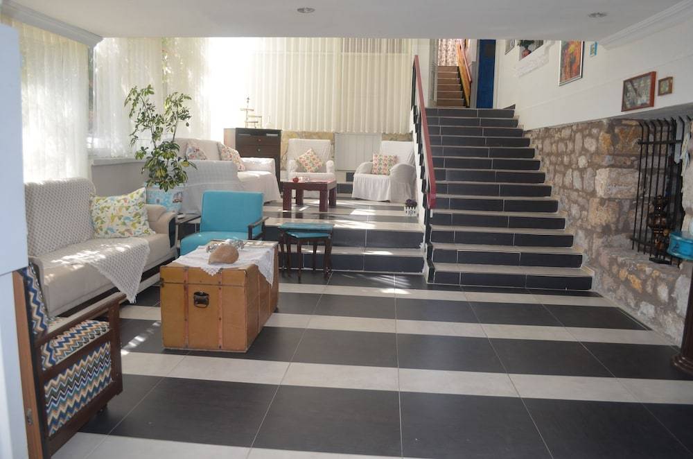 Tunc Hotel 2
