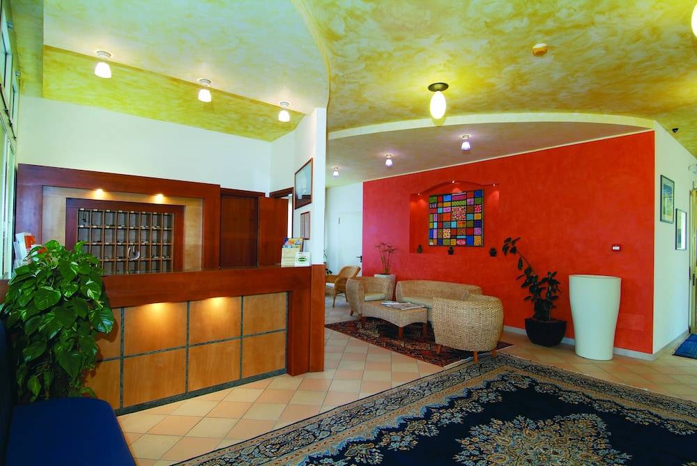 Hotel Garni Losanna 2