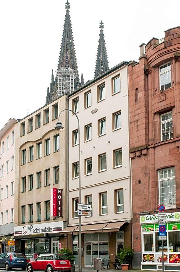 Hotel Sandmanns am Dom 1