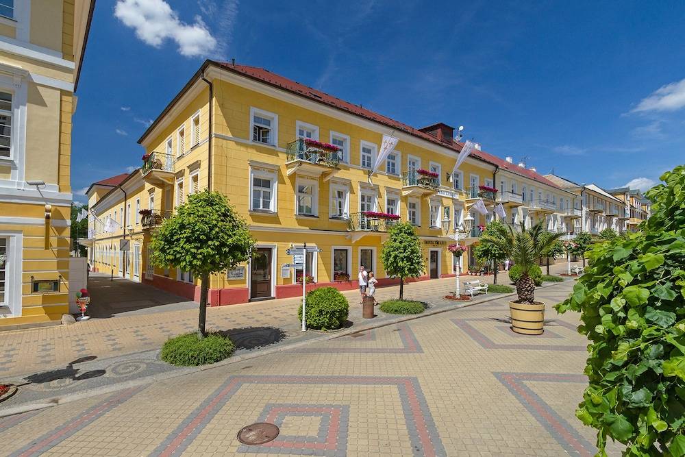 Aparthotel Tři lilie 1