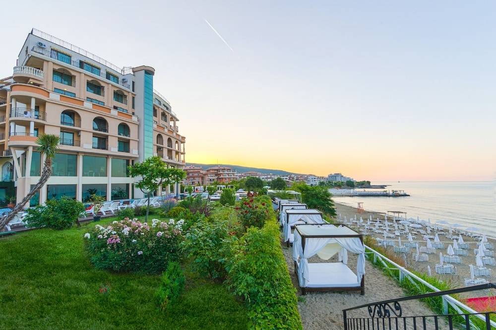 Grand Hotel Sveti Vlas - Fitness & SPA Hotel Ultra All Inclusive 1