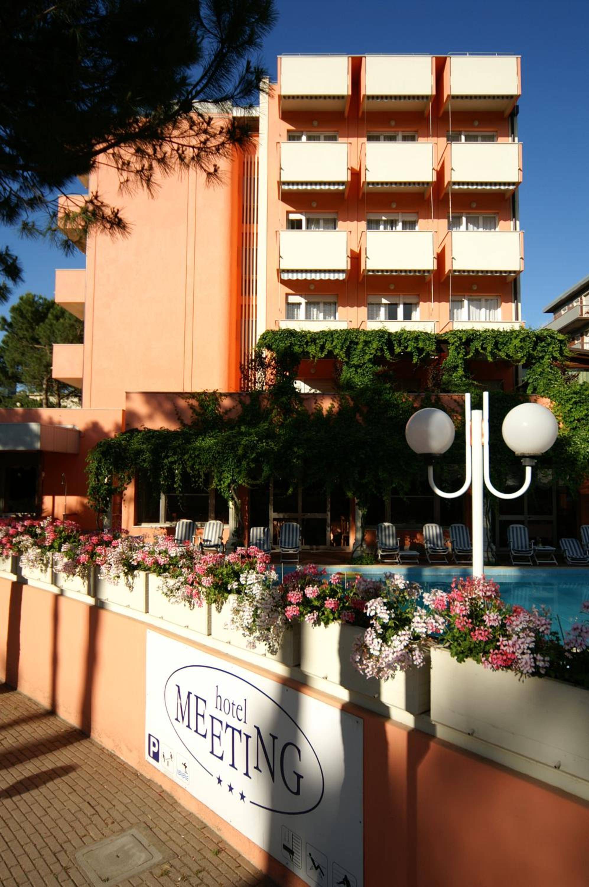 Hotel Meeting 2