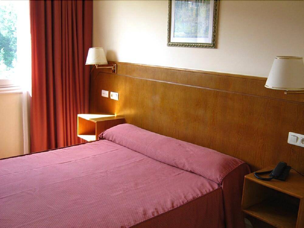 Hotel O ́xardin 2