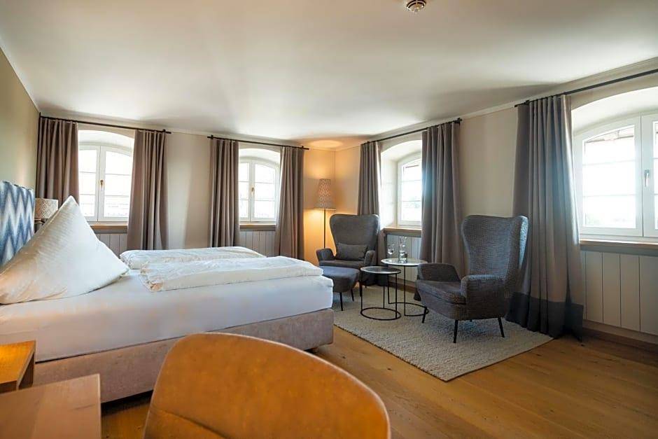 Hotel Gasthof Alte Post Holzkirchen 1