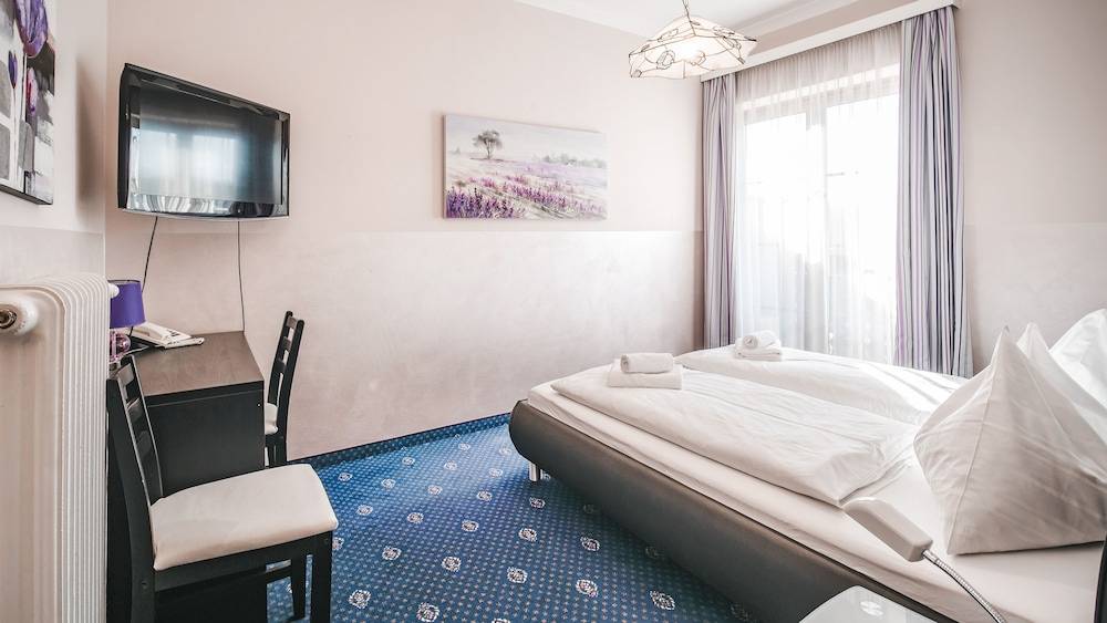 Hotel Kärntnerhof Velden - Zum Schankbaron 2