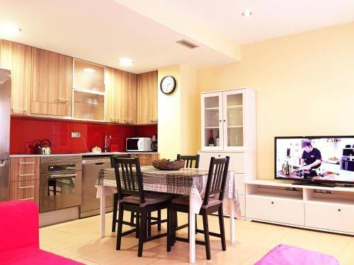 Lloret Beach Apartments 1