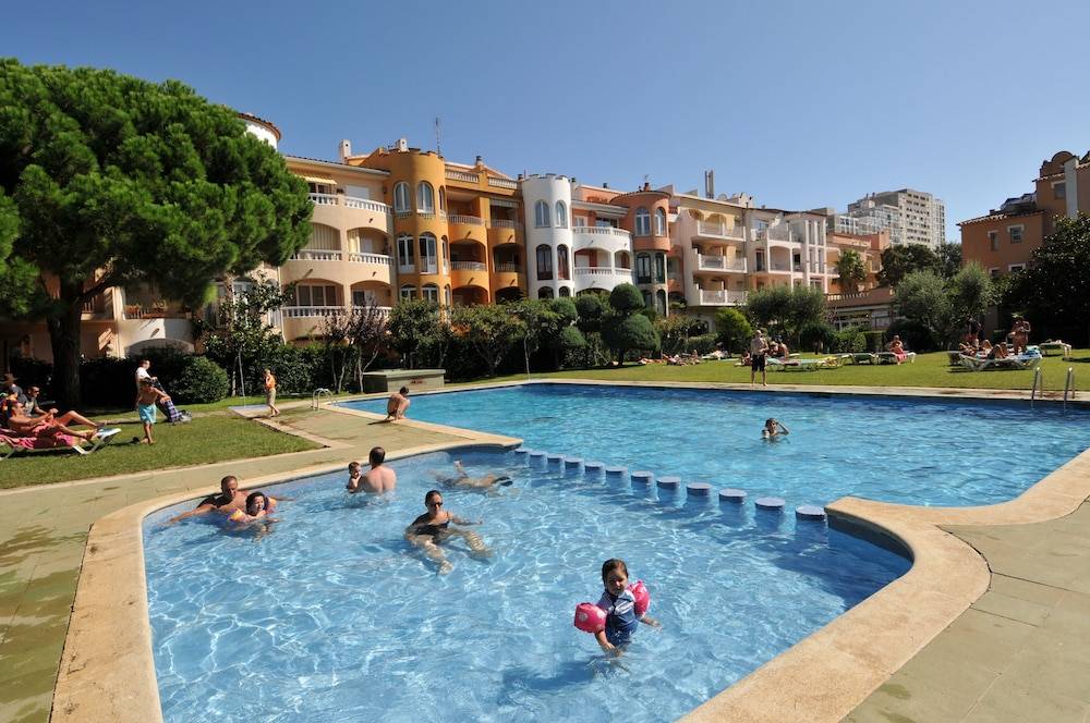 Aptos. Comte D ́Empuries 1