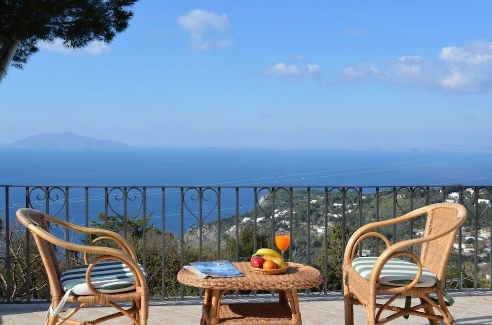 Le Ginestre di Capri BB & Holiday House 1