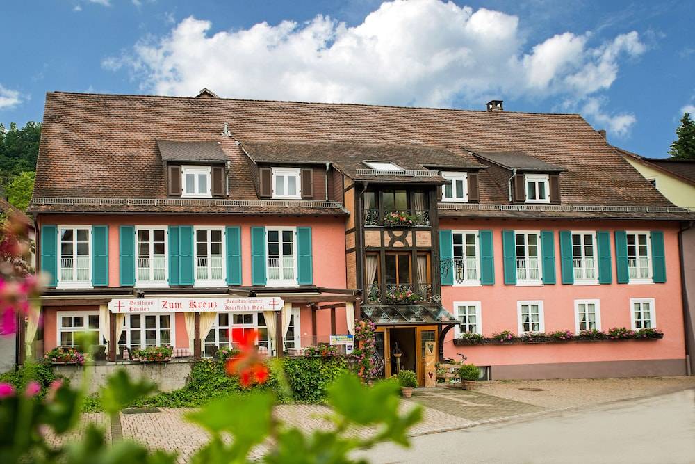 Gasthaus-Pension Zum Kreuz 1