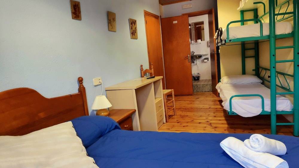 Hostal Pas De La Pera 2