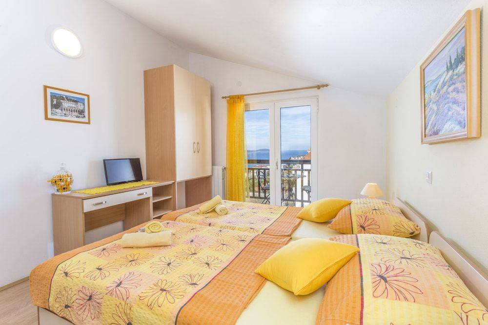 Apartments Ivusic 1
