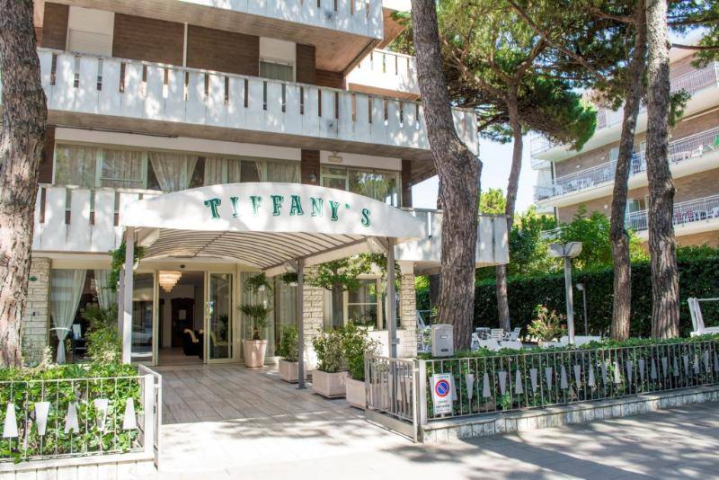Coast Hotel & Spa - Adults Only 1