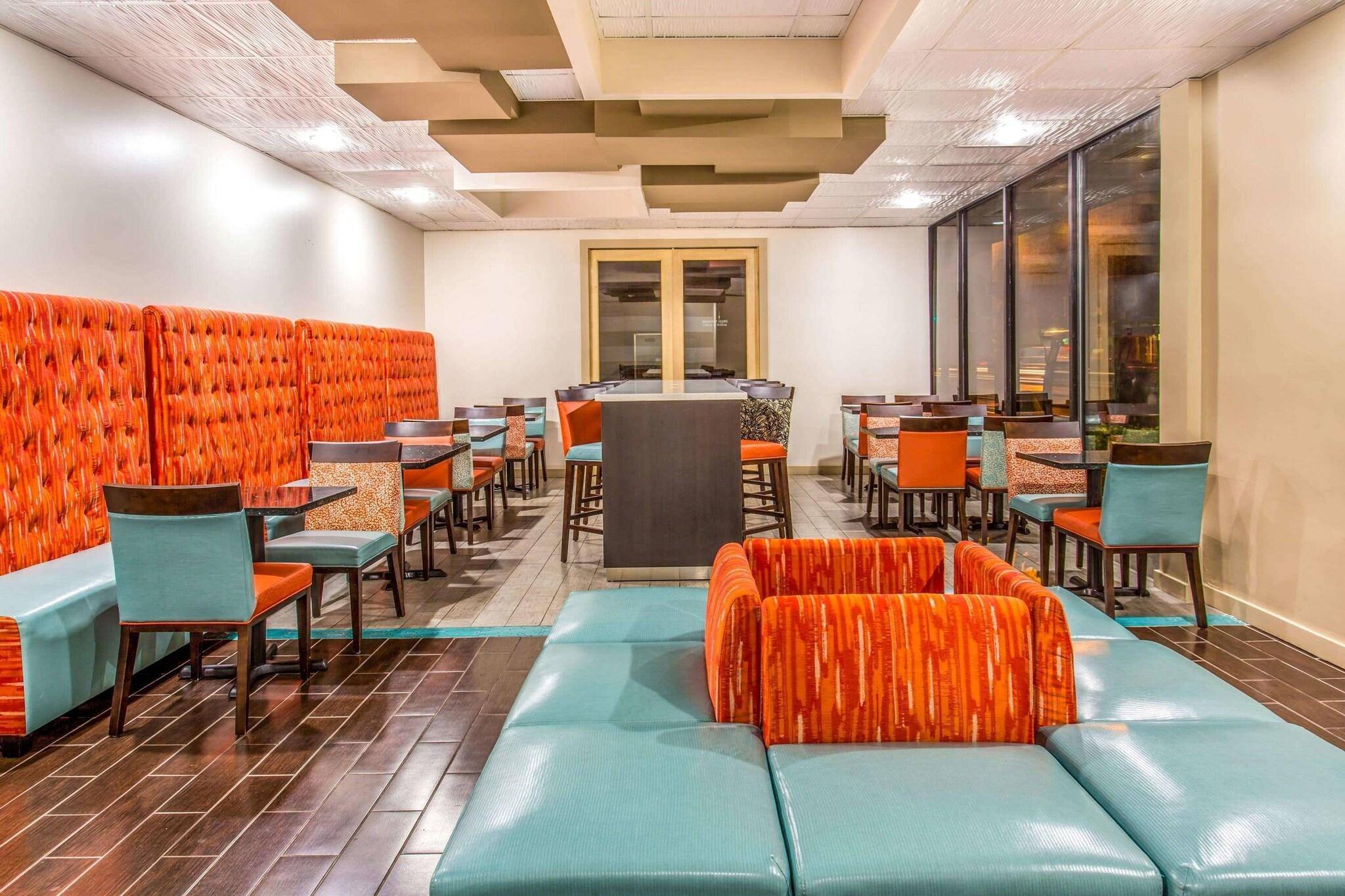 Days Inn by Wyndham Fort Lauderdale Apt Cruise Prt 2