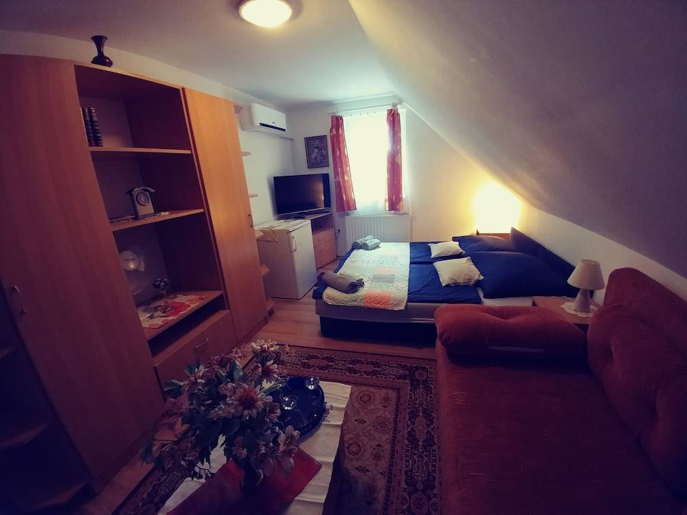 Joy Guesthouse 2