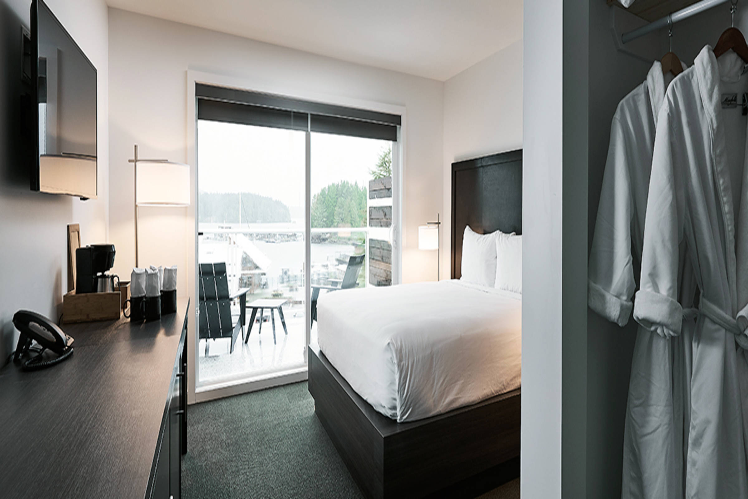 Tofino Resort + Marina 2