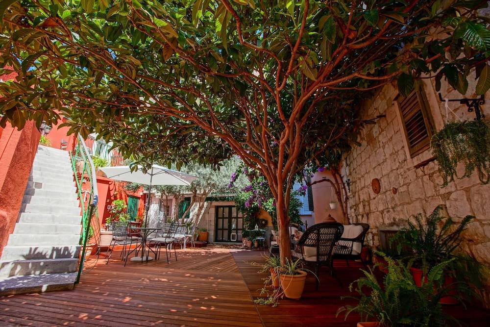 Boutique Guest Accommodation Zephyrus 1