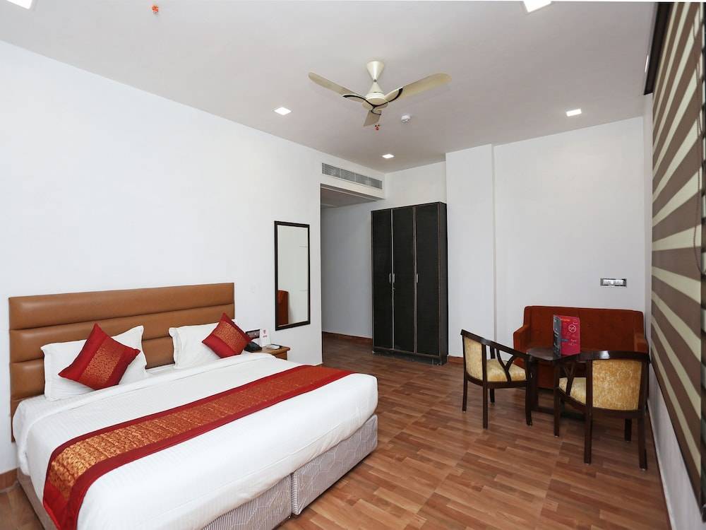 Amora Rooms Dwarka 1