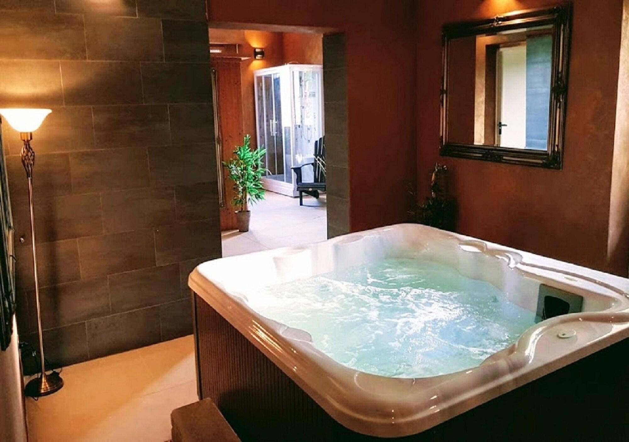 Arts Club Suite & Spa 2