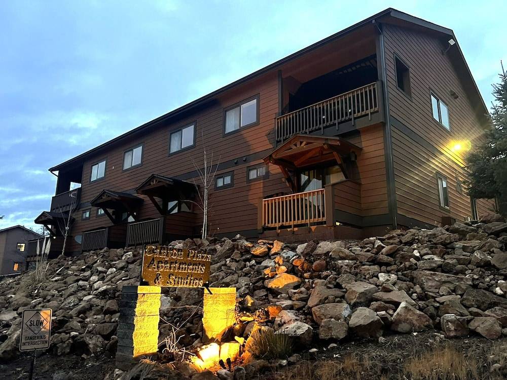 Canyon Plaza Premier Studios and Apts-South Rim 1