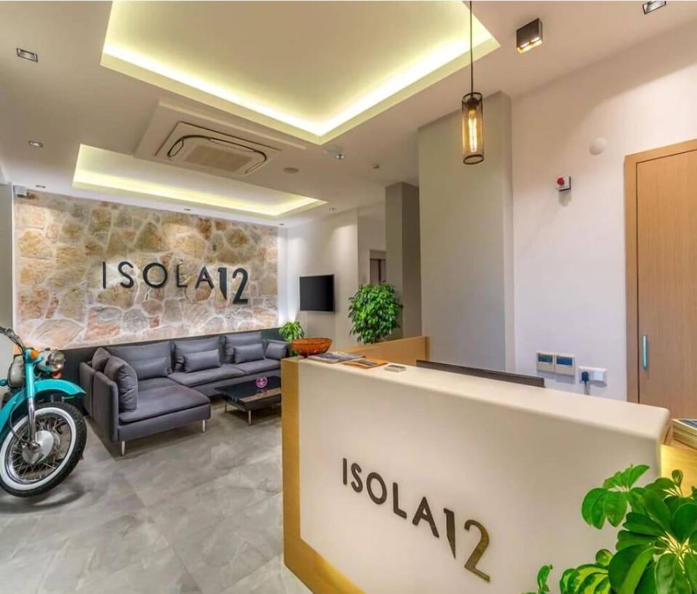 Isola 12 Hotel 2