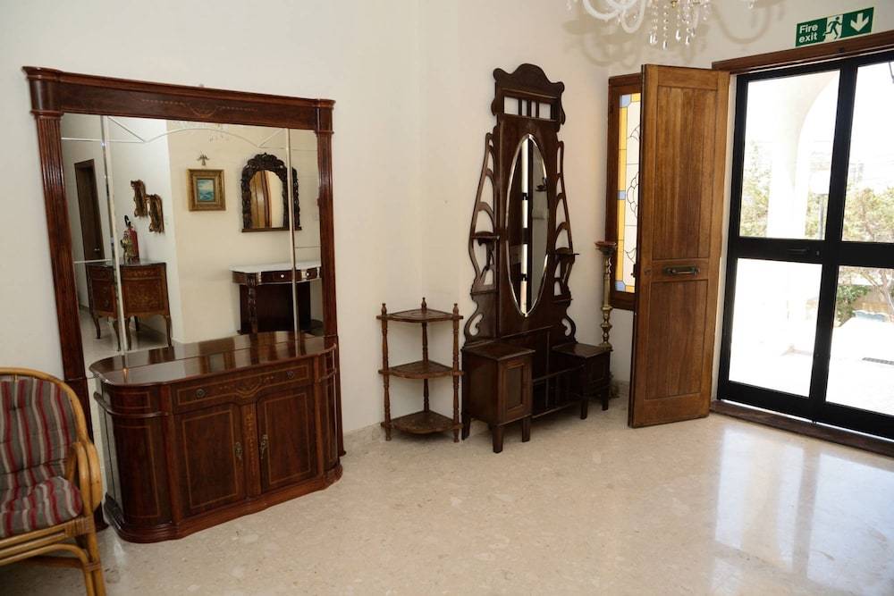 Whitestar Guesthouse 2