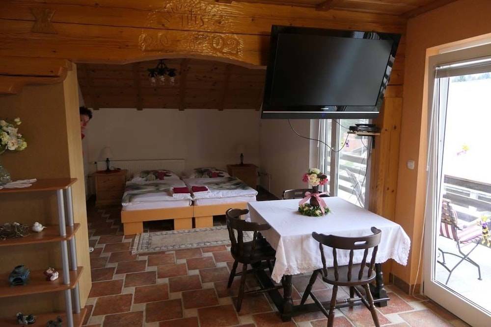 Apartments and rooms Brunko 1