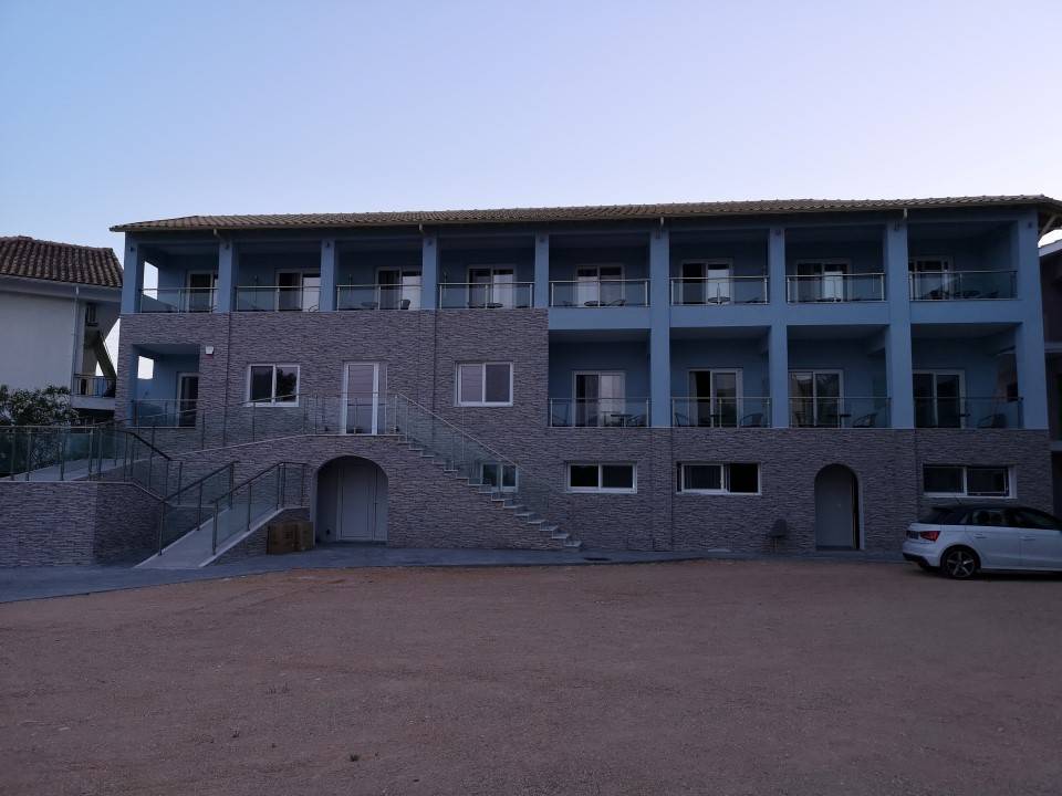 3 Island View Hotel 1