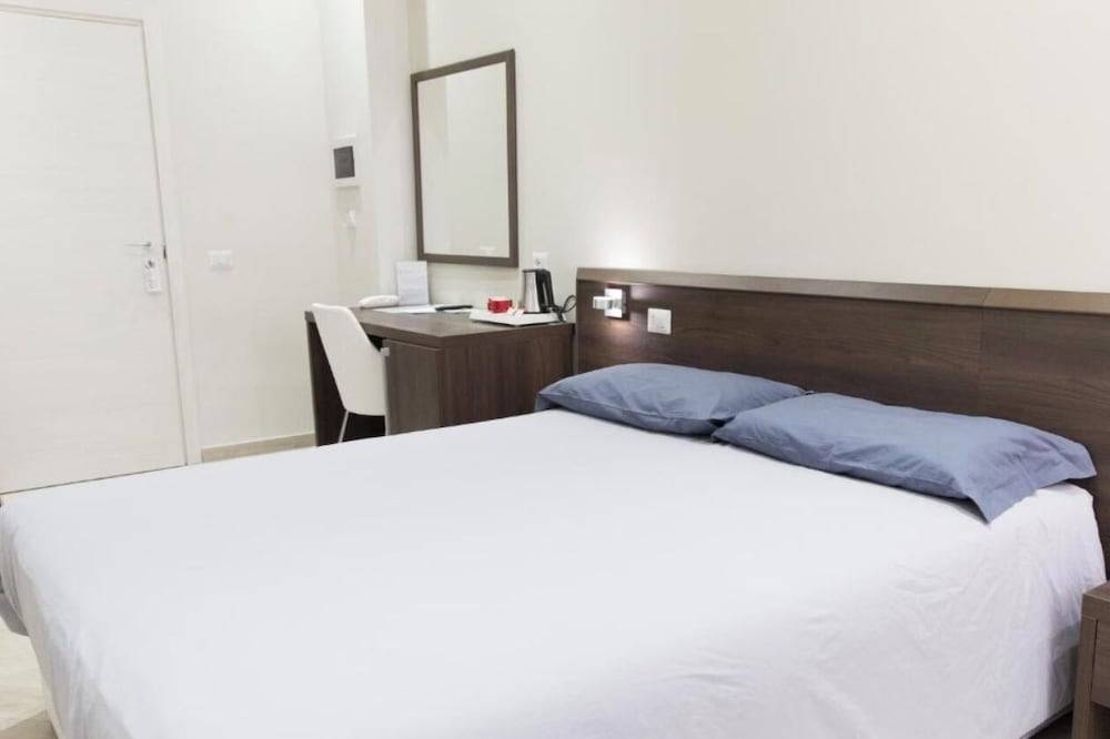 Venustas Roma Hotel 1