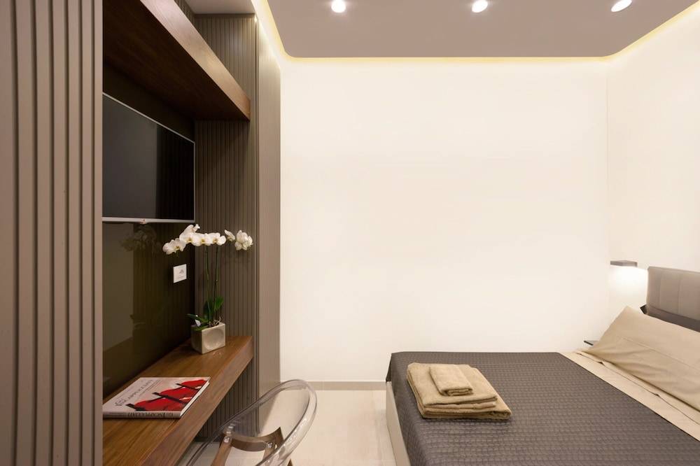 Estate4home - Surreo Luxury Apartment 1
