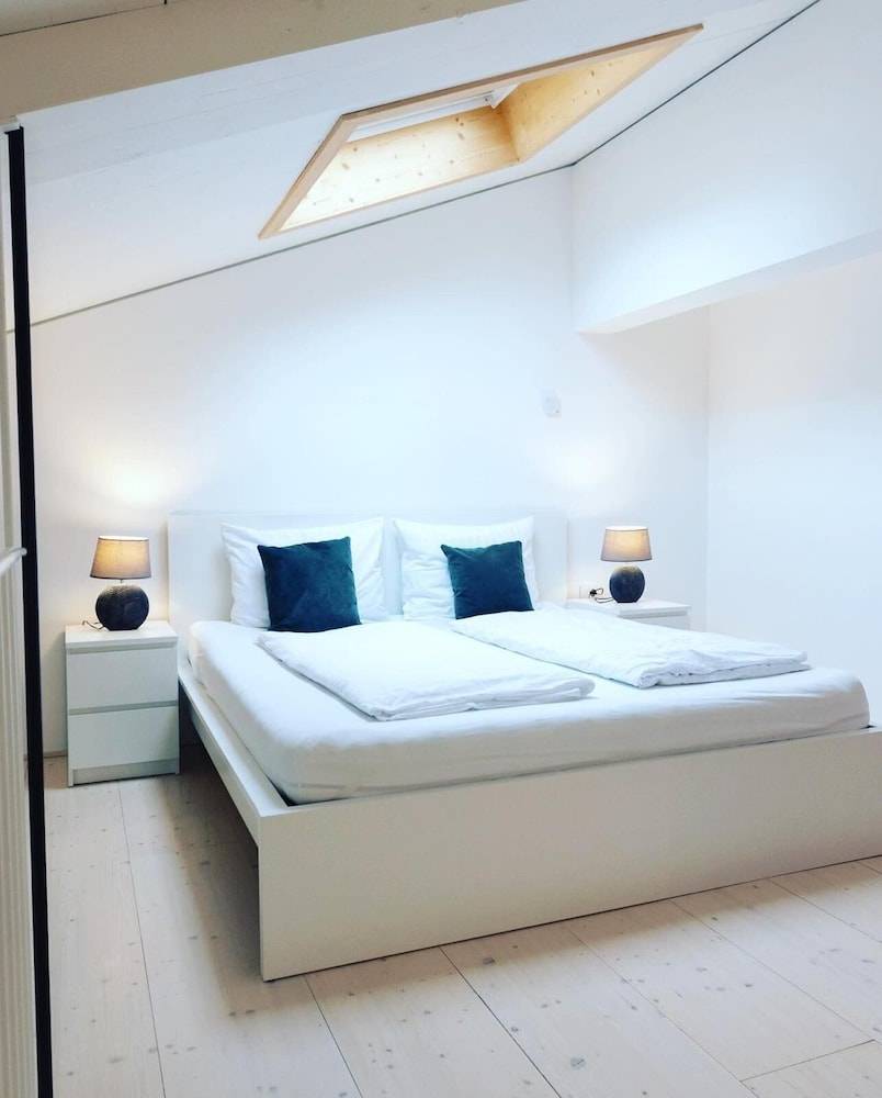 Pepper Suite 1