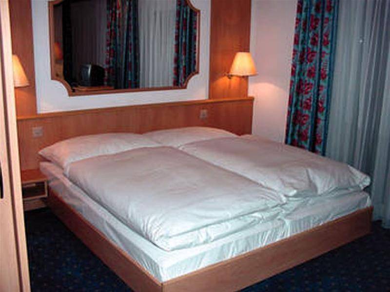 Hotel und Appartments Eden 1